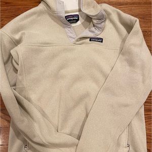 Women’s Size Medium Patagonia Fleece in Oat color